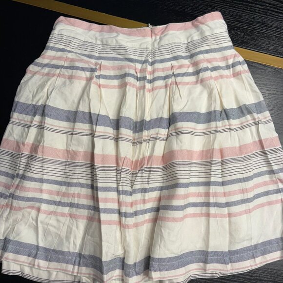 Sim & Sam Pleated Striped Mini Skirt Size Small Fully lined. NWT - Picture 4 of 8